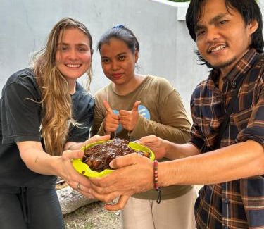 Padang Casa | BARREL HOMESTAY - Near Mentawai fast ferry, cooking class, transport - tour bukittinggi by nginapdipadang