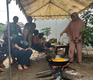 Padang Casa | BARREL HOMESTAY - Near Mentawai fast ferry, cooking class, transport - tour bukittinggi by nginapdipadang