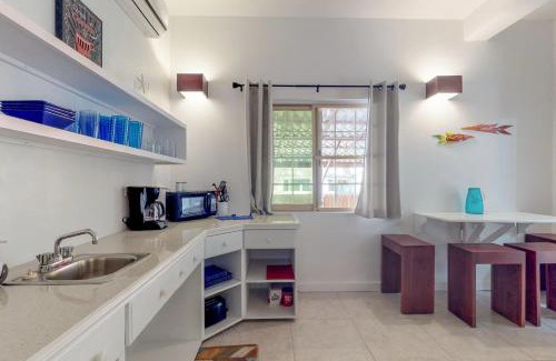 Cayo Corker Hotel | Barrier Reef Suite at Casa DV Suites -Gold Standard Certified