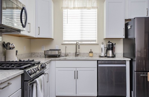 Barrio Hollywood Casa | Barrio Star--New modern home minutes to Downtown Tucson