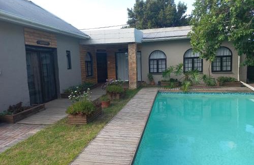 Newton Park Apartamento | BARRY MICASA SELF CATERING ACCOMMODATION