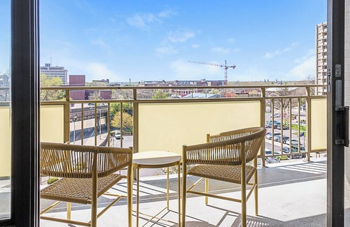 Fort Wayne Apartamento | Barsala l 1BD, Professionally managed and cleaned with stylish kitchen