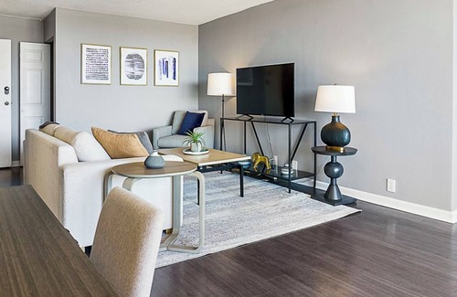 Fort Wayne Apartamento | Barsala l 1BD, Professionally managed and cleaned with stylish kitchen