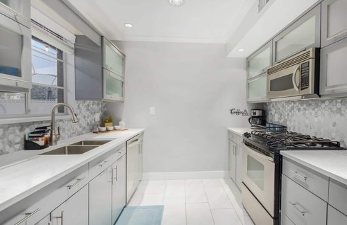 Southwest Village Casa | Barstool Party Pool12 Seat Hot Tub|Walk 2 Old Town