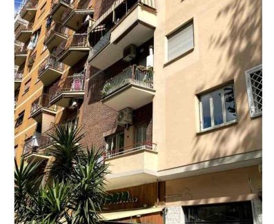 Tuscolano Apartamento | Bart Rome House