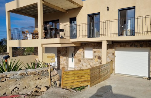 Marine de Saint Ambroggio Villa | Bas de Maison 3 chambre 8 couchages avec piscine pour 6 adultes et 2 enfants