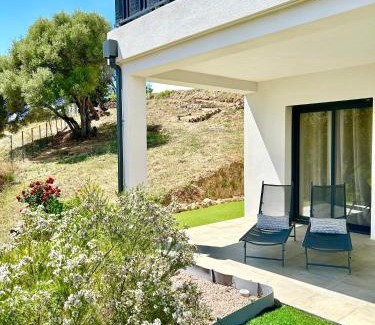 Bastelicaccia Apartamento | Bas de villa avec jardin idéalement situé entre Ajaccio et Porticcio