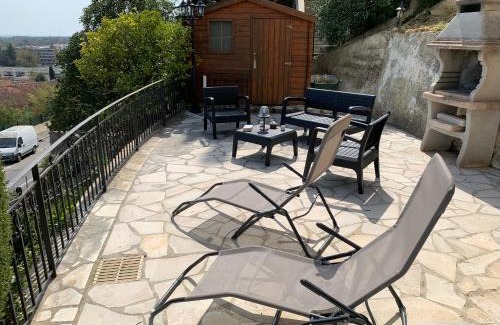 Mandelieu-La-Napoule Apartamento | Bas de Villa avec vue dégagée