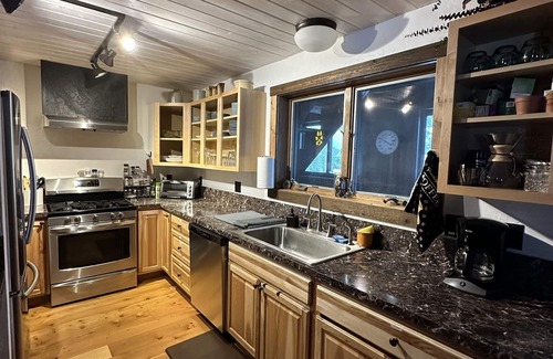 Cooke City-Silver Gate Chalet De Esquí | Base Camp to Yellowstone and the Beartooth Pass