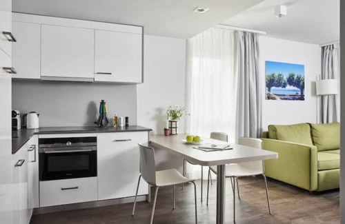 Nyon Apartamento | Base XL Rental