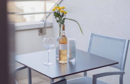 Nyon Apartamento | Base XL Rental