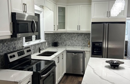 Durham Region Casa | Basement apartment at 240, Oshawa area
