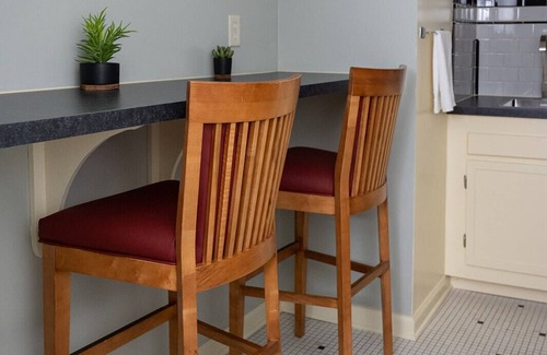South Bend Apartamento | Apartamento sótano, entrada privada. 2. 2 millas del estadio.