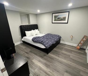 Brampton Apartamento | Basement