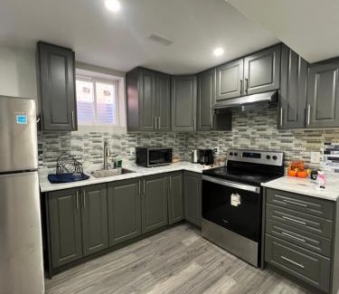 Brampton Apartamento | Basement