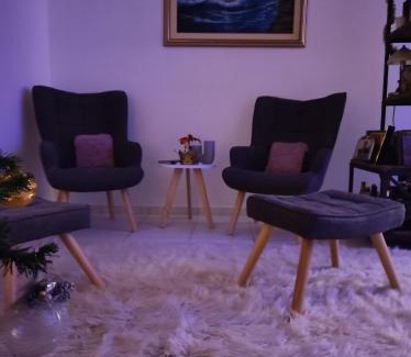 Trikala Apartamento | Basement Suite