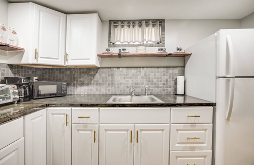 Northeast South Bend Casa | Basement Unit—Walk to ND