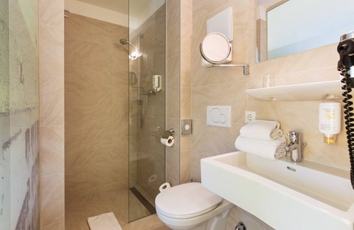 Innsbruck City Centre Hotel | Basic Hotel Innsbruck