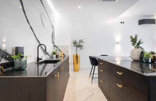 Inner City Budapest Apartamento | Basilica Presidential panorama suits
