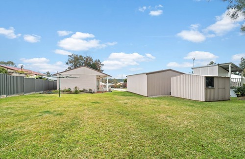Erowal Bay Casa | Basin Escape - short walk to the waters edge.