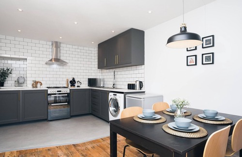 High Peak Cabaña | Basin House - UK45208