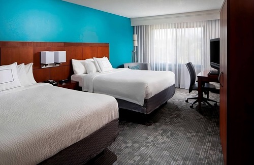 Boca Raton Hotel | Bask In The Sun, A Few Minutes to Boca Raton Beach! Pool, Parking, Pet-Friendly!