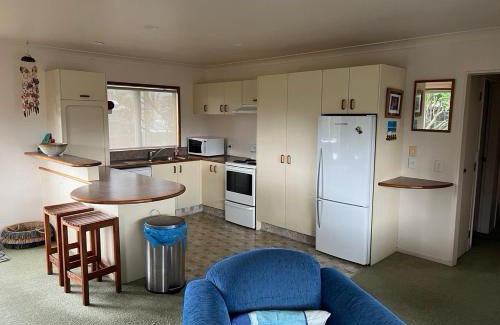 Whangamata Casa | Baskervilla - Whangamata Holiday Home