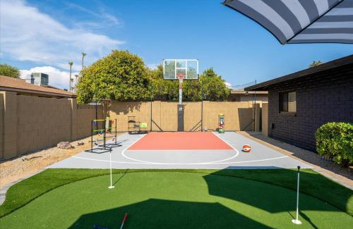 Glendale Casa | Basketball Court Heated Pool Mini Golf & More