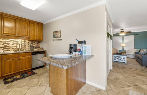 Gulf Lagoon Beach Apartamento | Basking by the Beach