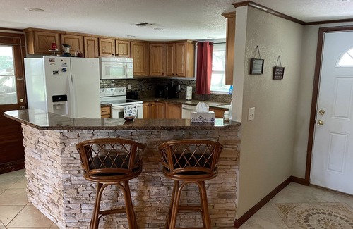 Citrus Springs Casa | Bass Fishing y relajante desde su propia casa privada y Muelle