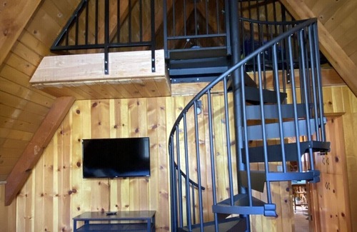 Wishon Cabina | Bass Lake Cabin. Knotty Pines Lodge