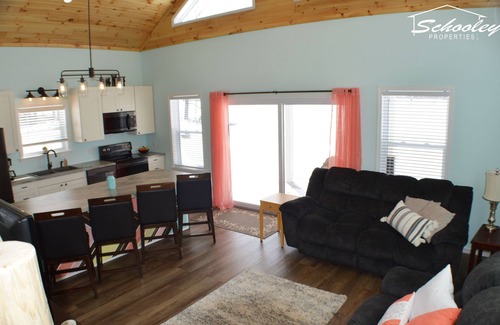 Vestaburg Casa | Bass Lake Cottage!