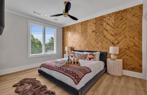 Berry Hill Casa | Bass - Private Rooftop - 8 mins to Broadway