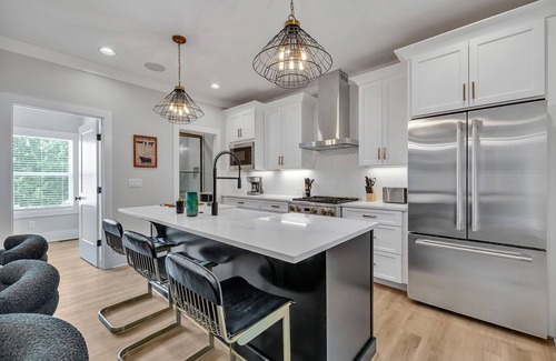Berry Hill Casa | Bass - Private Rooftop - 8 mins to Broadway