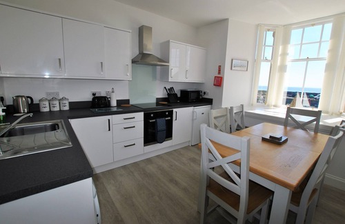 Pittenweem Casa | Bass View- harbourfront home, Pittenweem