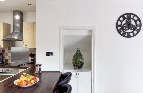 Farnborough and Crofton Apartamento | Bassetts House - Mins to Central London