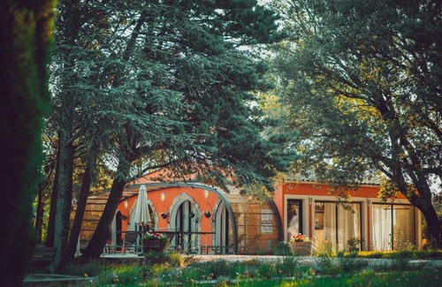 Besse-sur-Issole Hotel | Bastide Avellanne