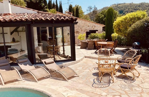 Auribeau-sur-Siagne Villa | Bastide Belle Vue. Fabulous pool. 15 min to coast