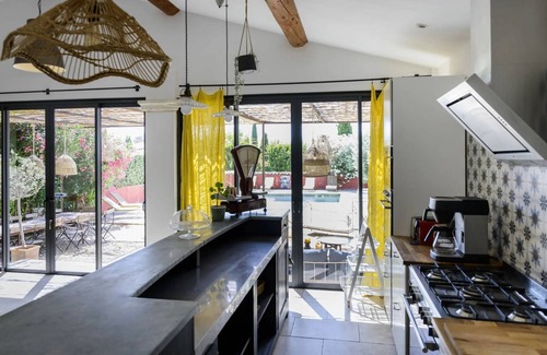 Lauris Villa | Bastide Dou Pastre, casa unifamiliar