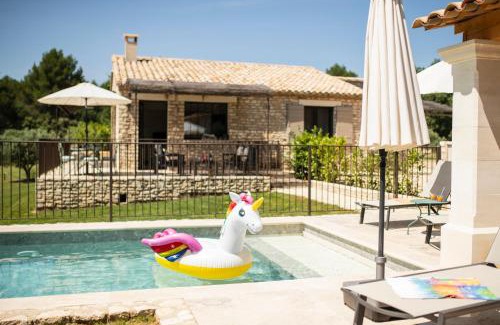 Gordes Casa | Bastide Toujours Dimanche, Maison de vacances avec vue & piscine chauffée