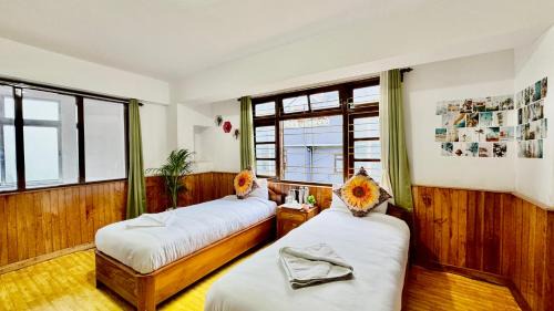 Darjeeling Hotel | Batasia, Hillside Inn
