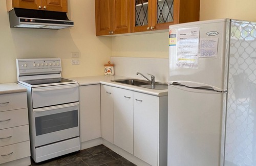 Cunjurong Point Cabaña | Batch on The Bounty - Two bedroom granny flat