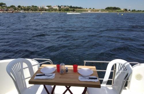 Beziers Alquiler De Eote | Bateau 6 personnes sans permis terrasse à quai