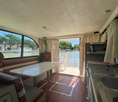 Beziers Alquiler De Eote | Bateau 6 personnes sans permis terrasse à quai