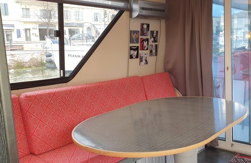 Beaucaire Alquiler De Eote | Bateau au Port en Plein Coeur de Beaucaire