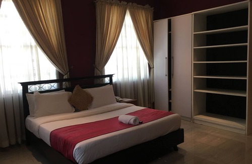 Ofin Casa | Bates Place Apartments