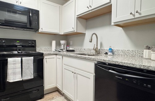 Inniswold Apartamento | Baton Rouge Bliss! Trendy 2BR Apartment Near Everything
