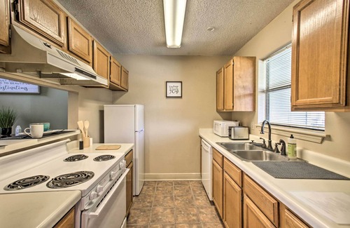 Highlands - Perkins Condominio | Baton Rouge Condo < 3 Mi to Tiger Stadium!