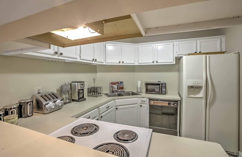 Westminster Casa | Baton Rouge Townhome w / Pool Access - Minutos a LSU