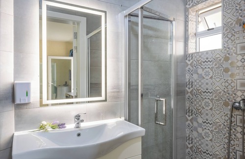 Xewkija Hotel | Battista Guesthouse with pool-room 2